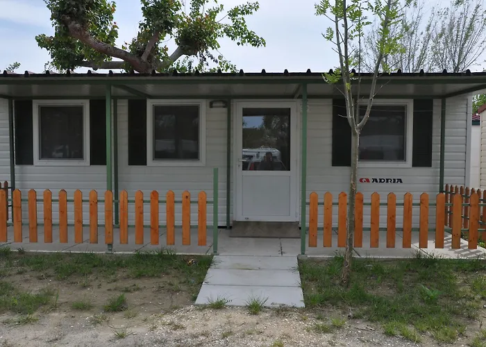 Classe Village